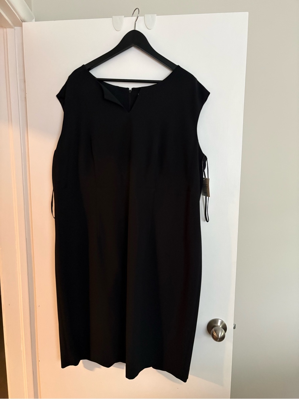 Kasper Black Sleeveless Midi Shift Dress